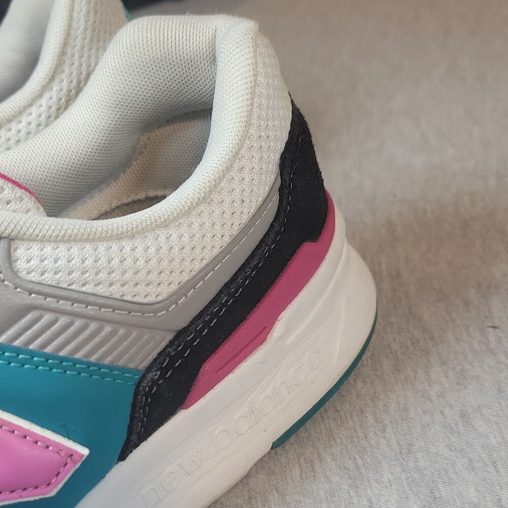 New Balance Women’s Low Top Lace-Up Athletic Sneakers Colorblock White Teal Pink - Picture 3 of 10